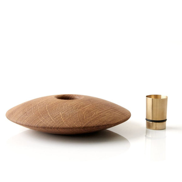 UFO CANDLE HOLDER - OAK + BRASS