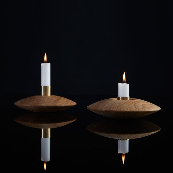 UFO CANDLE HOLDER - OAK + BRASS